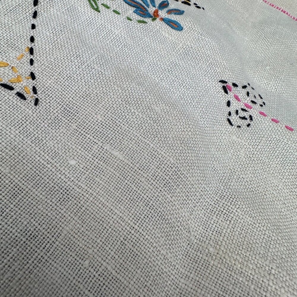 Vintage Floral Table Runner Embroidered Flowers Linen Cottage Farmhouse READ - Picture 8 of 10